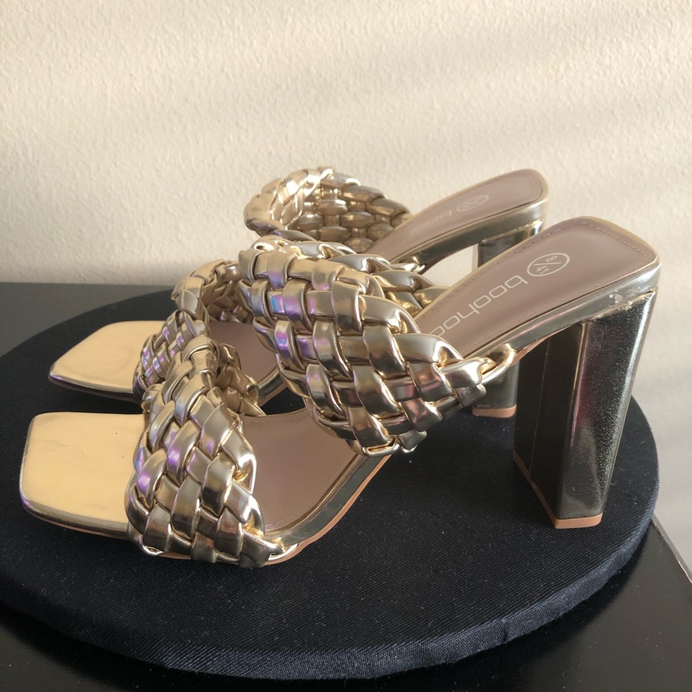 Size 10 gold heels